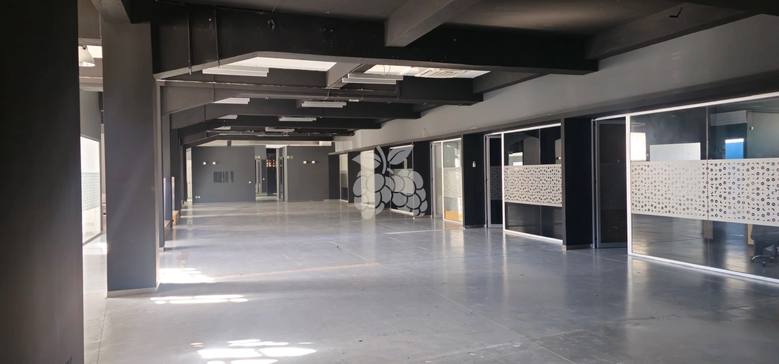 Negócio para Arrendamento em Carnaxide e Queijas Foto 4