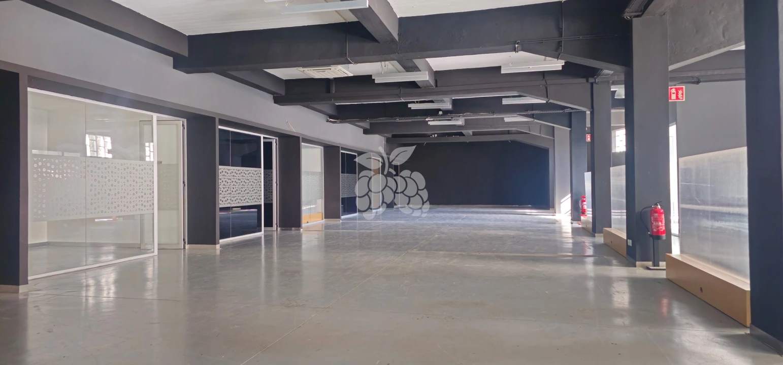 Negócio para Arrendamento em Carnaxide e Queijas Foto 19