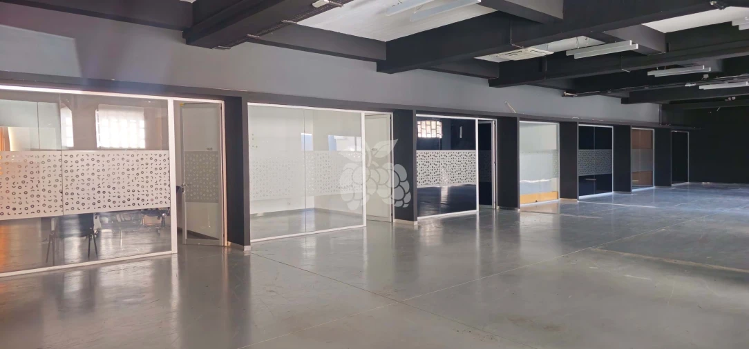 Negócio para Arrendamento em Carnaxide e Queijas Foto 24