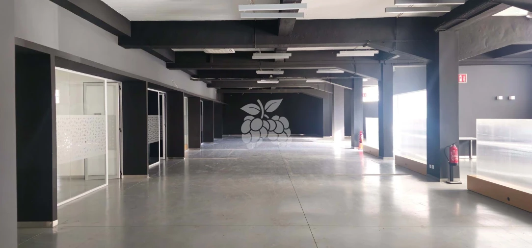 Negócio para Arrendamento em Carnaxide e Queijas Foto 7