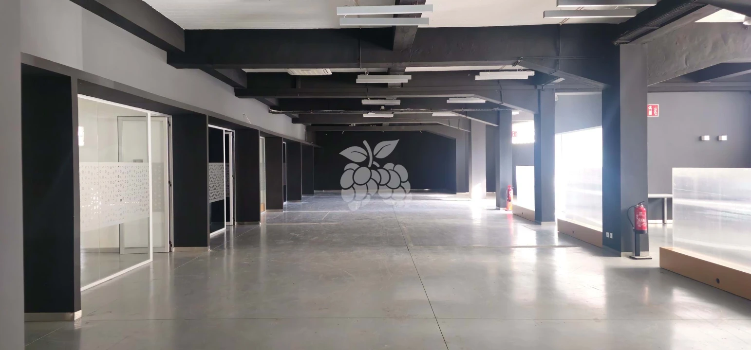 Negócio para Arrendamento em Carnaxide e Queijas Foto 7