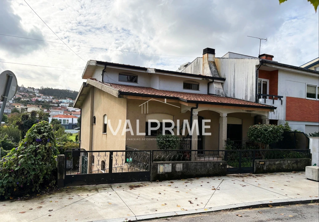 Moradia T3 para Venda em Valongo Foto 57