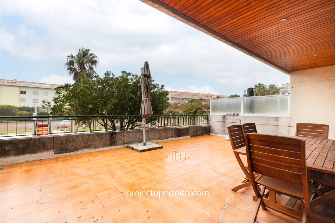 Apartamento T3 para Arrendamento em São Felix da Marinha Foto 3