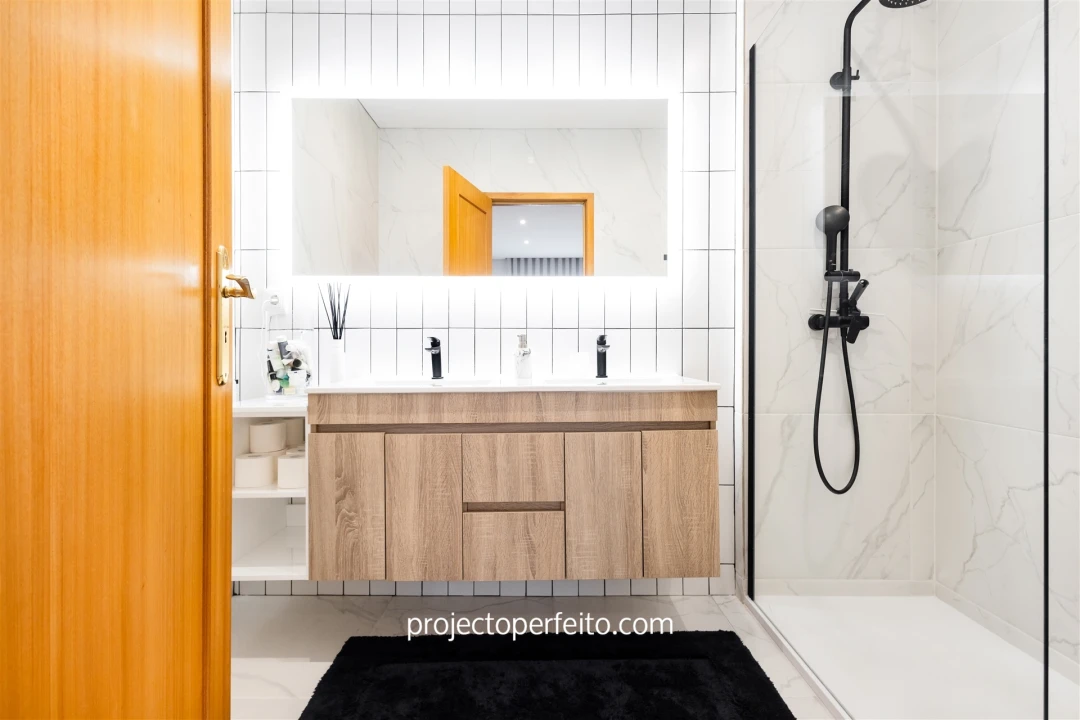 Apartamento T3 para Arrendamento em São Felix da Marinha Foto 9