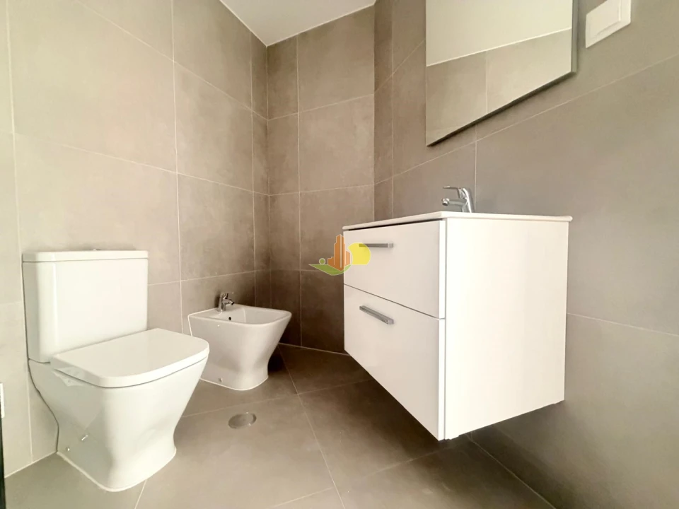 Apartamento T0 para Venda em Buarcos Foto 14