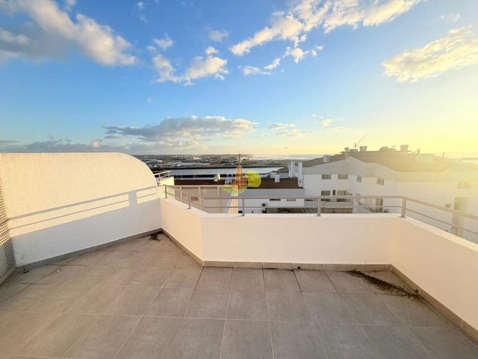 Apartamento T0 para Venda em Buarcos Foto 3