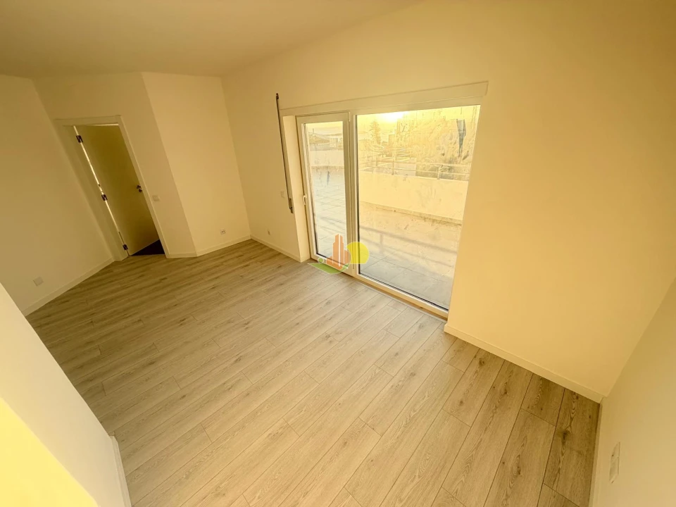 Apartamento T0 para Venda em Buarcos Foto 17