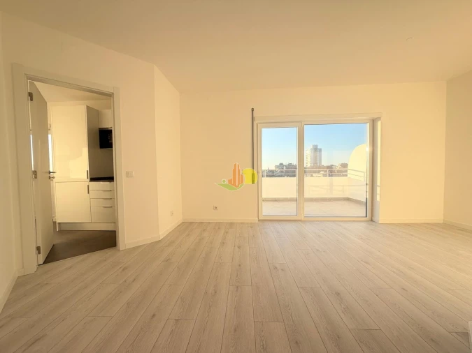 Apartamento T0 para Venda em Buarcos Foto 16