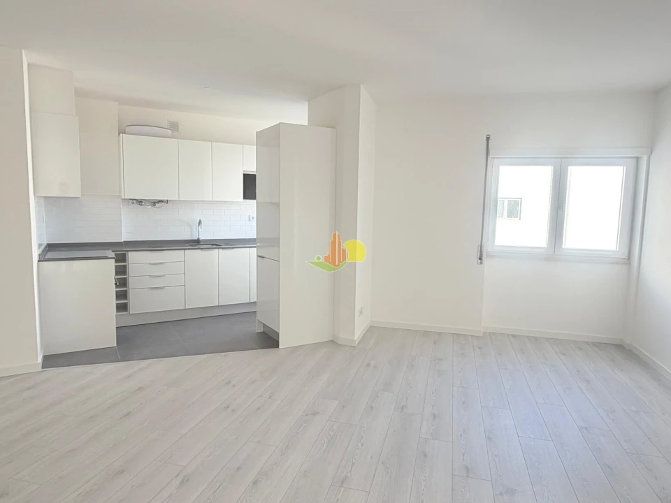 Apartamento T0 para Venda em Buarcos Foto 7