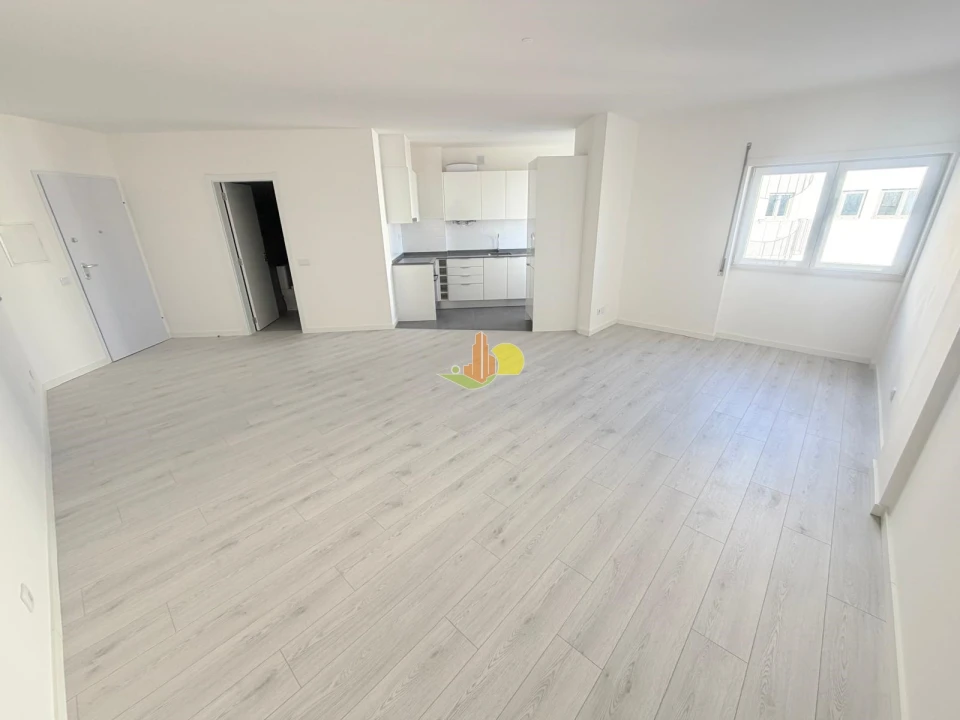 Apartamento T0 para Venda em Buarcos Foto 2