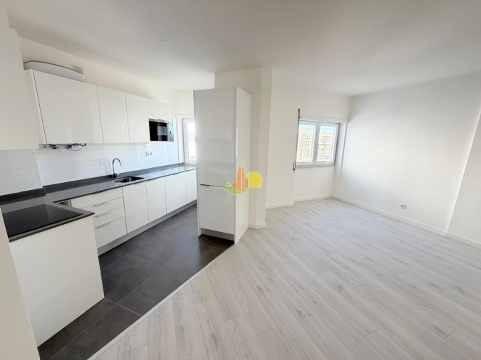 Apartamento T0 para Venda em Buarcos Foto 12