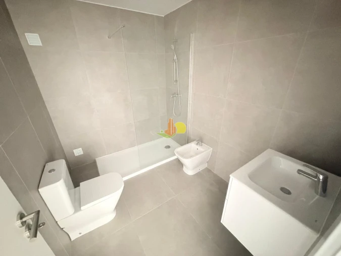 Apartamento T0 para Venda em Buarcos Foto 23