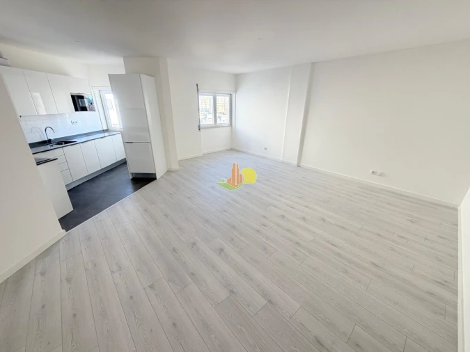 Apartamento T0 para Venda em Buarcos Foto 8