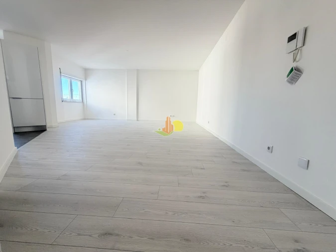 Apartamento T0 para Venda em Buarcos Foto 4