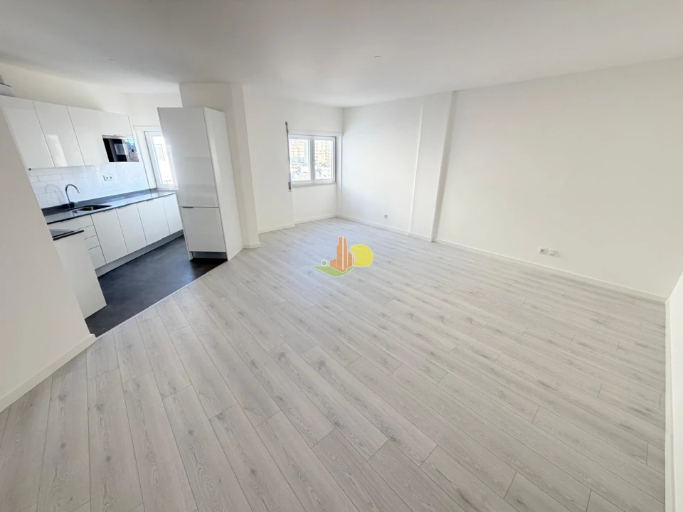 Apartamento T0 para Venda em Buarcos Foto 8