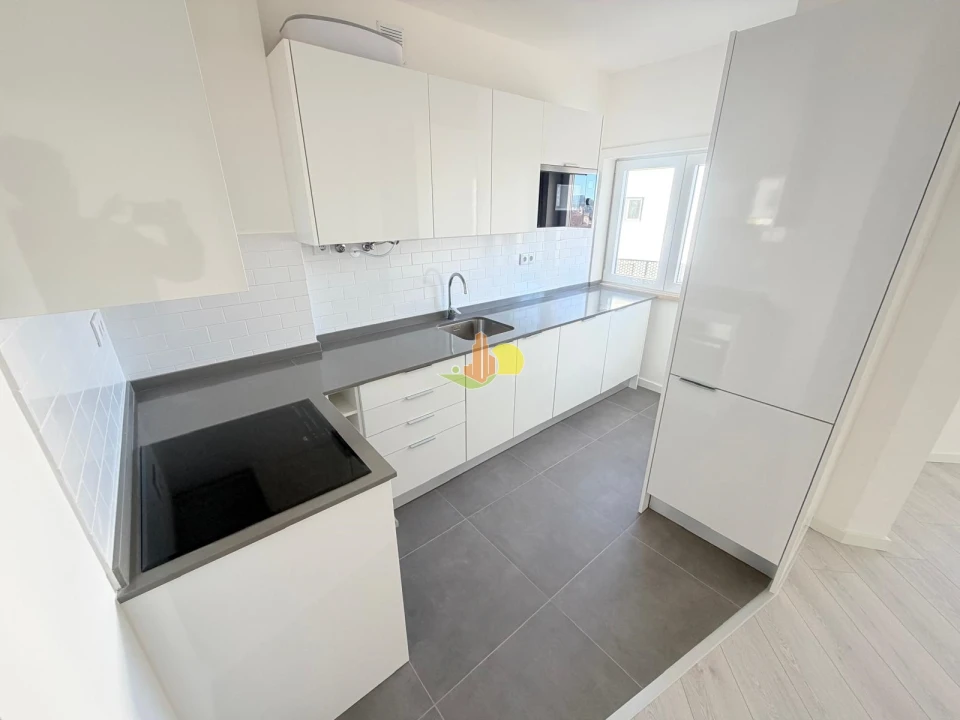 Apartamento T0 para Venda em Buarcos Foto 10