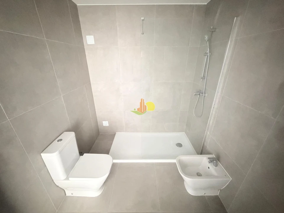 Apartamento T0 para Venda em Buarcos Foto 21