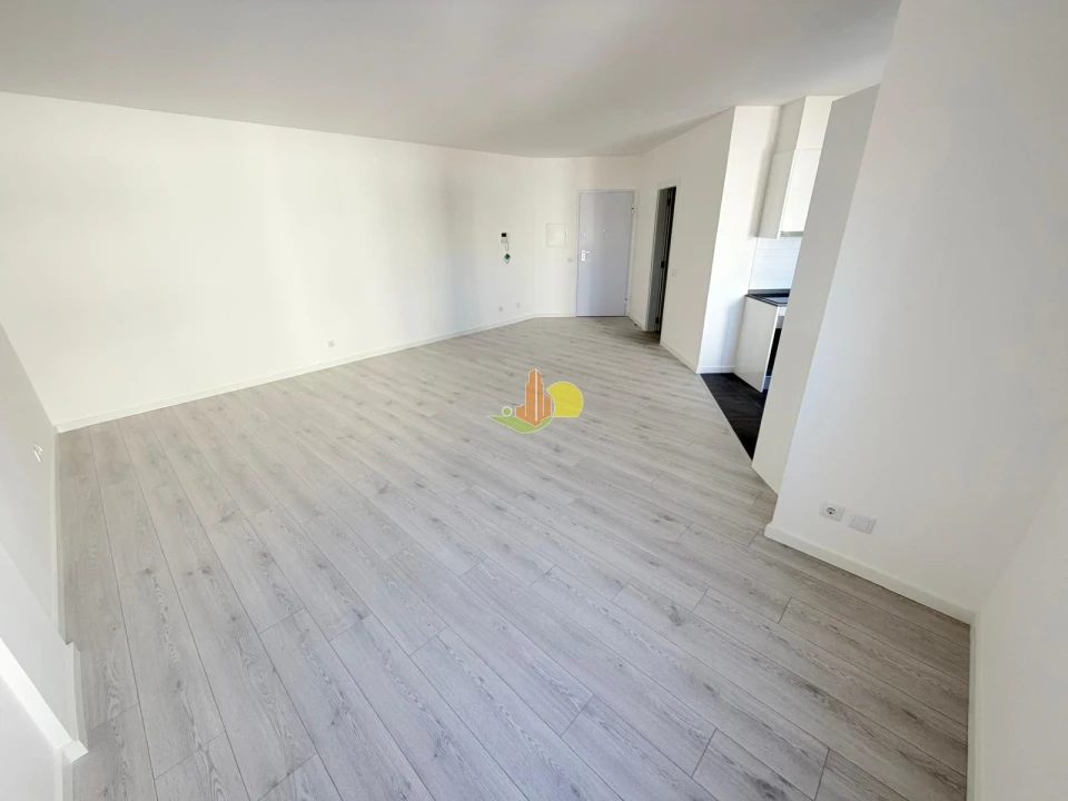 Apartamento T0 para Venda em Buarcos Foto 3