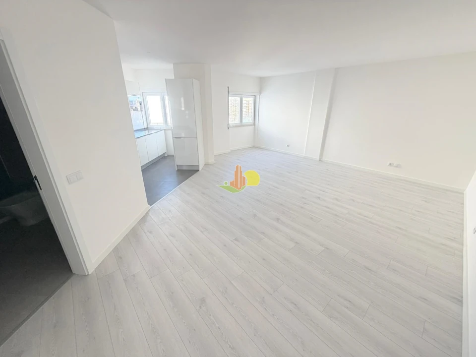Apartamento T0 para Venda em Buarcos Foto 20
