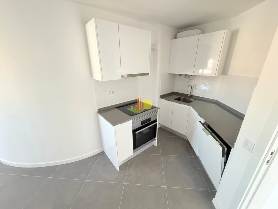 Apartamento T0 para Venda em Buarcos Foto 7