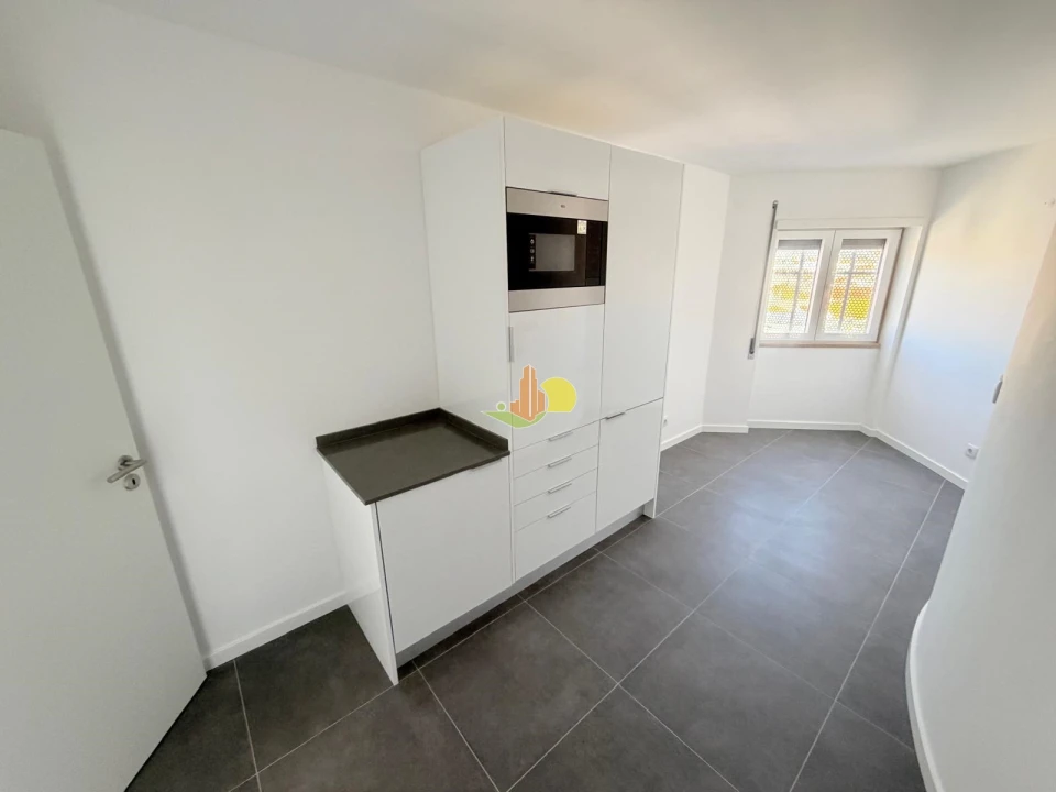 Apartamento T0 para Venda em Buarcos Foto 6