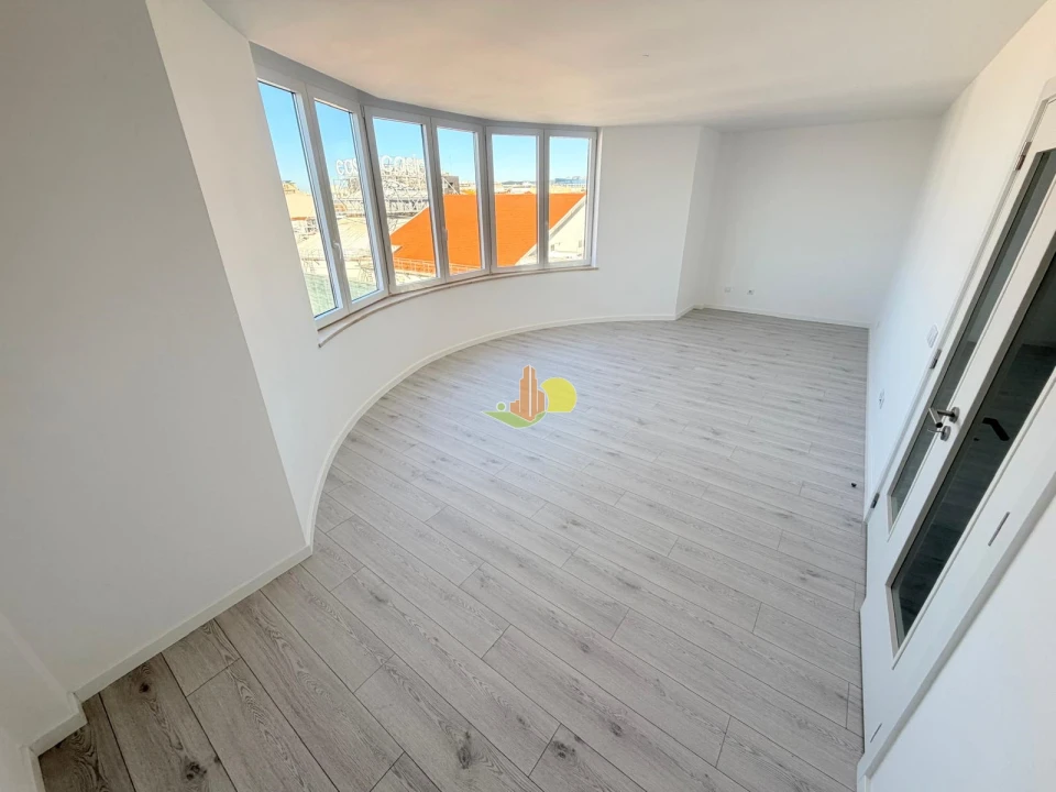 Apartamento T0 para Venda em Buarcos Foto 17