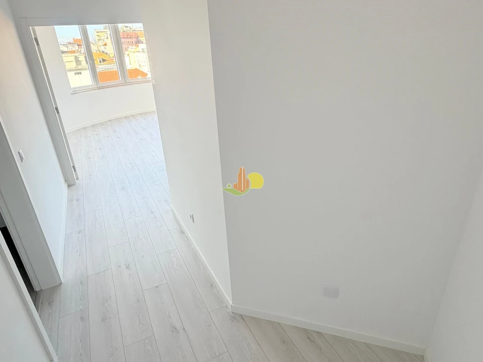 Apartamento T0 para Venda em Buarcos Foto 3