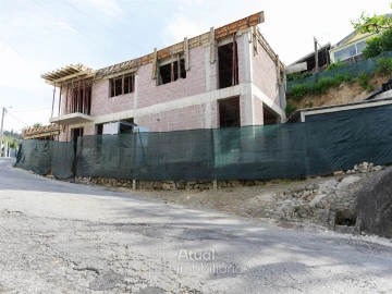 Moradia T3 para Venda em Santo Adrião de Vizela