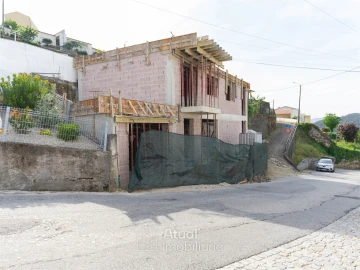 Moradia T3 para Venda em Santo Adrião de Vizela