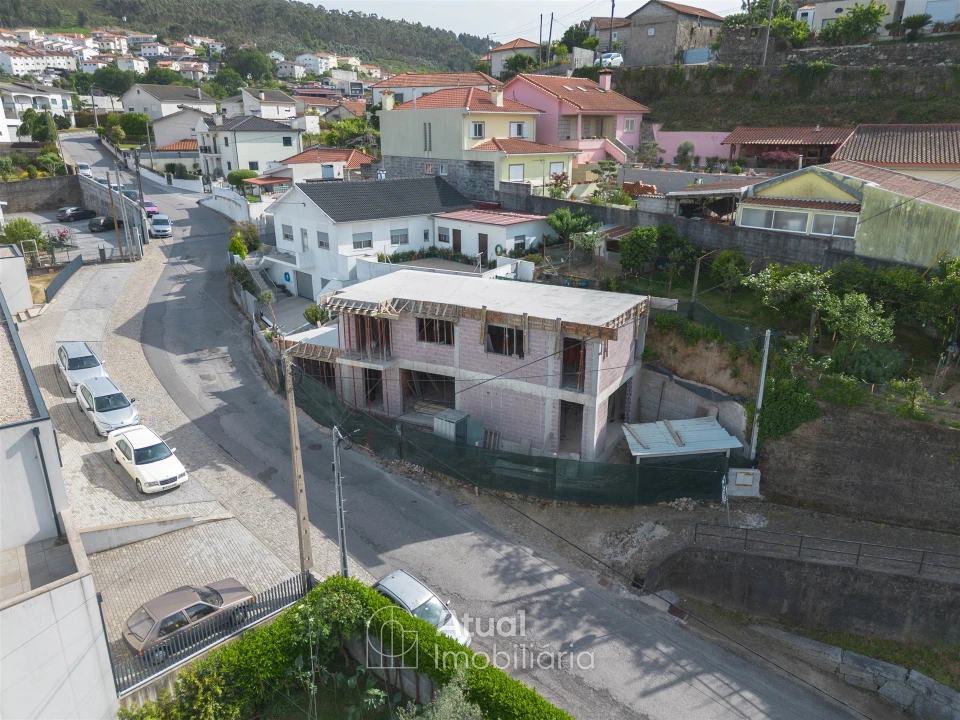 Moradia T3 para Venda em Santo Adrião de Vizela Foto 31