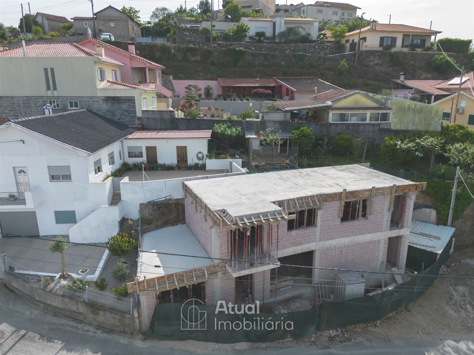 Moradia T3 para Venda em Santo Adrião de Vizela Foto 30