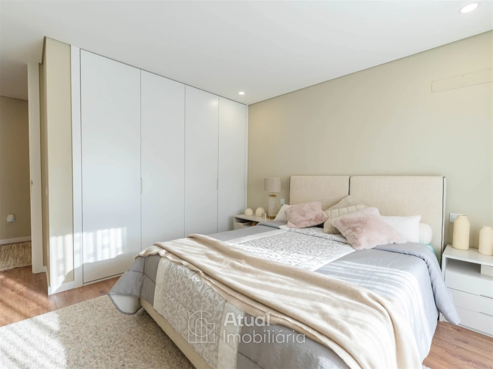 Moradia T3 para Venda em Guardizela Foto 32