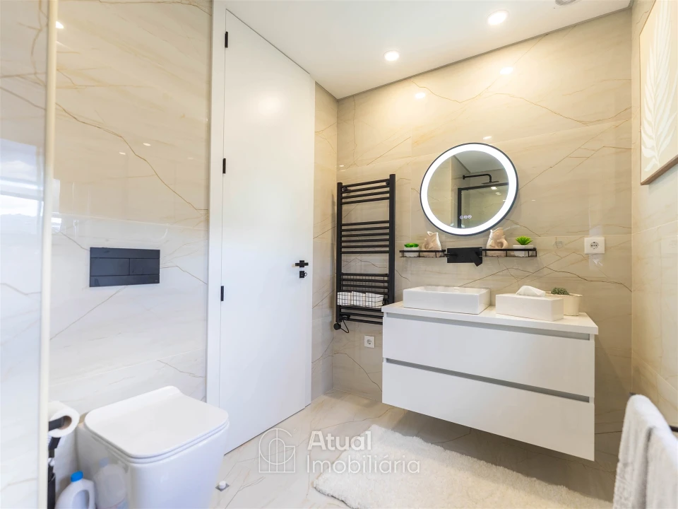 Moradia T3 para Venda em Guardizela Foto 30