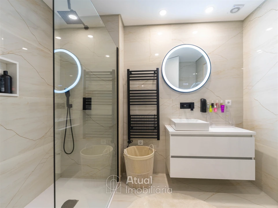 Moradia T3 para Venda em Guardizela Foto 37