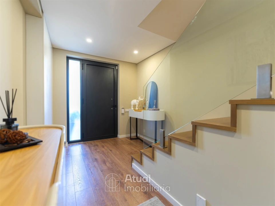 Moradia T3 para Venda em Guardizela Foto 4