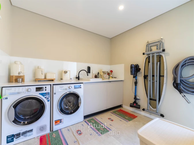 Moradia T3 para Venda em Guardizela Foto 41