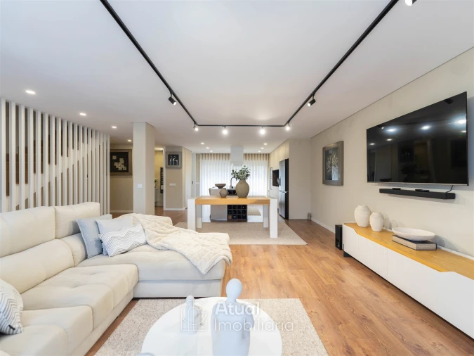 Moradia T3 para Venda em Guardizela Foto 10