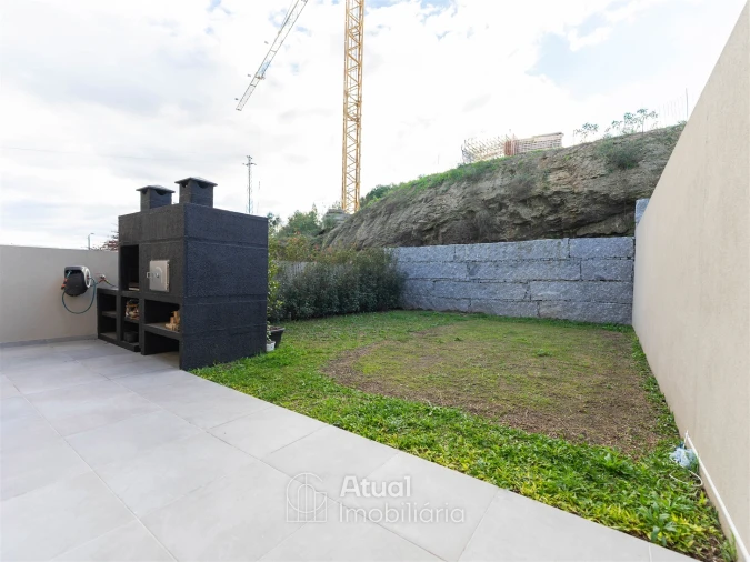 Moradia T3 para Venda em Guardizela Foto 20