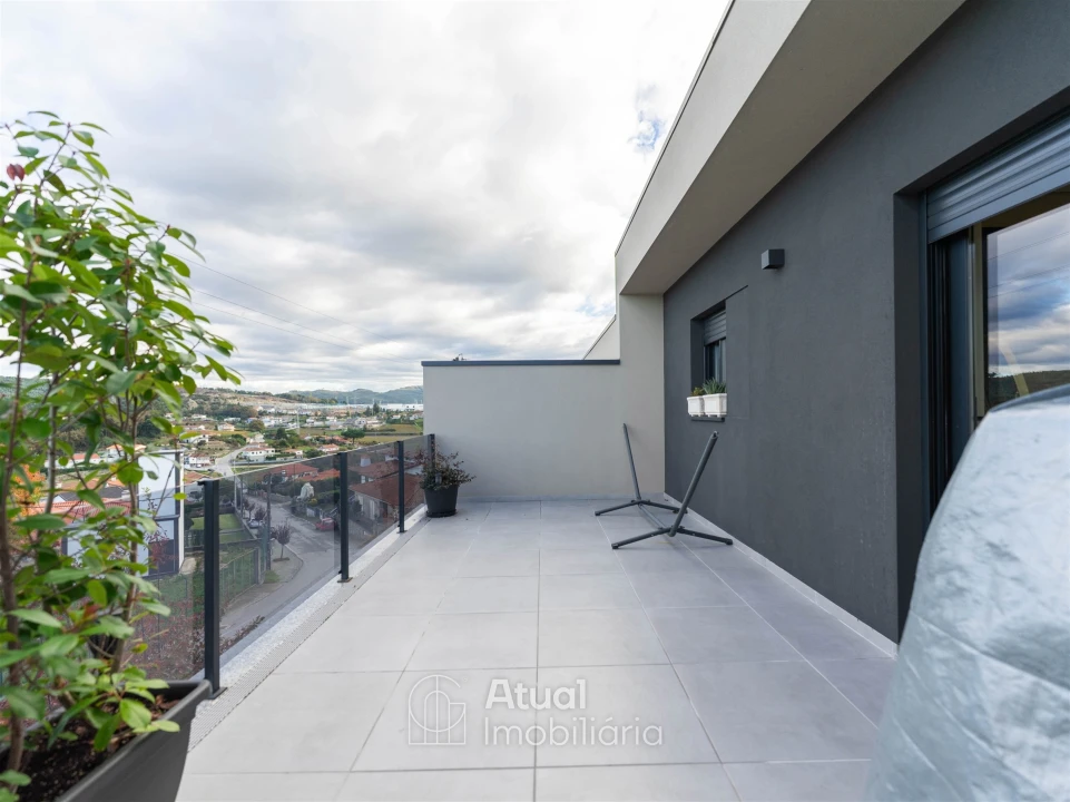 Moradia T3 para Venda em Guardizela Foto 27