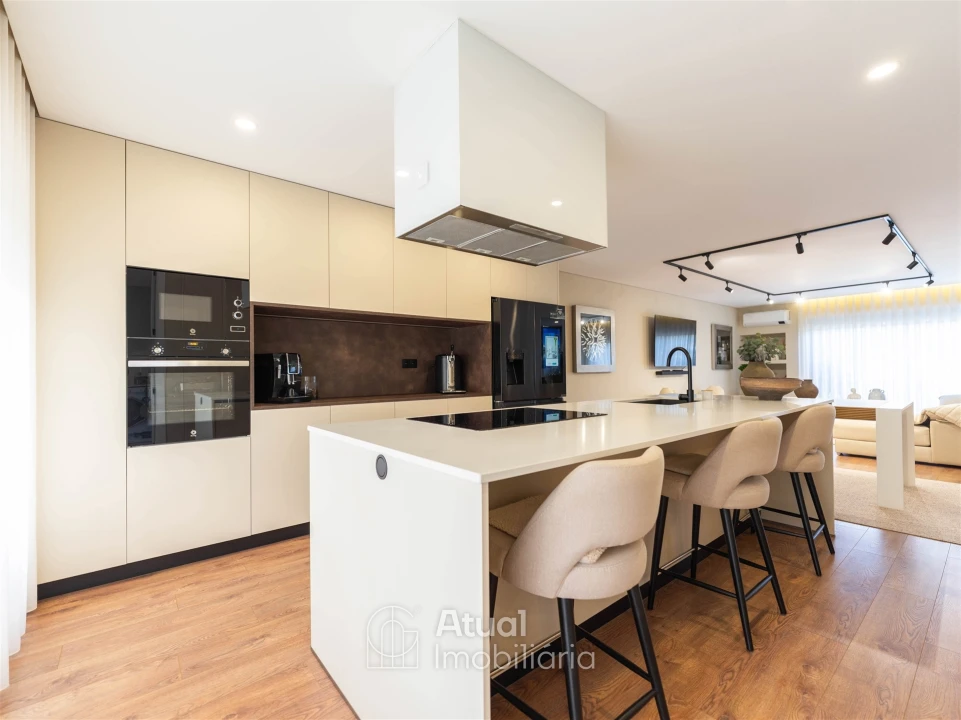 Moradia T3 para Venda em Guardizela Foto 5