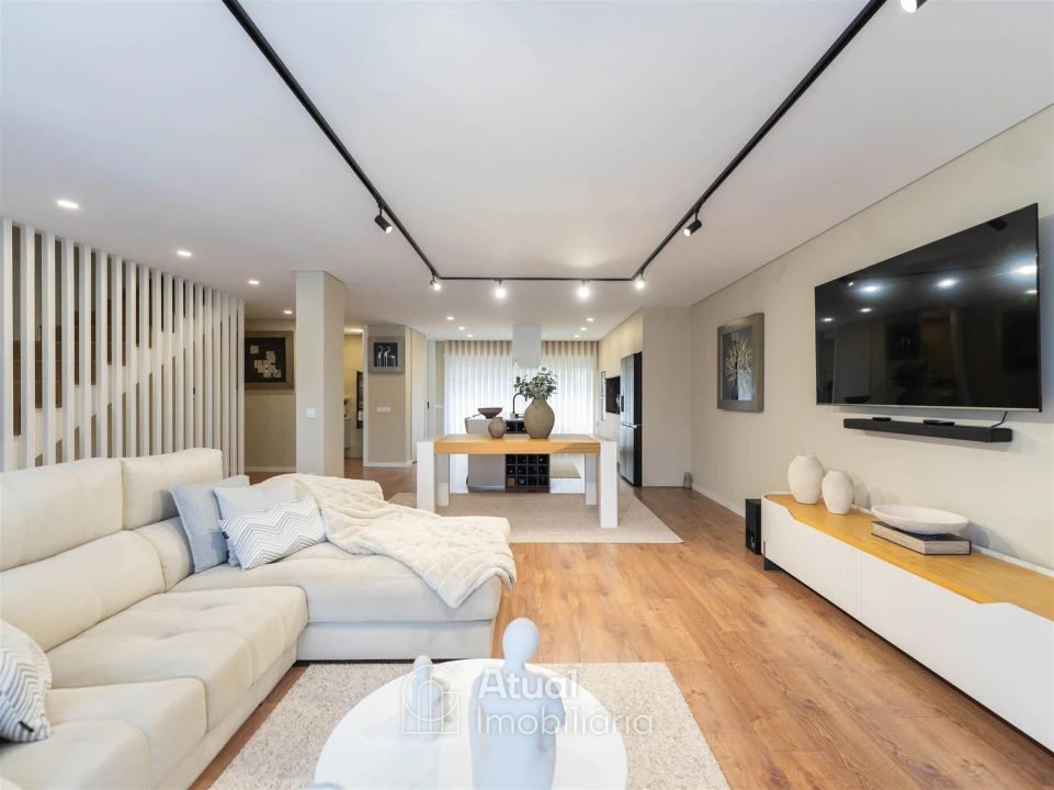 Moradia T3 para Venda em Guardizela Foto 10