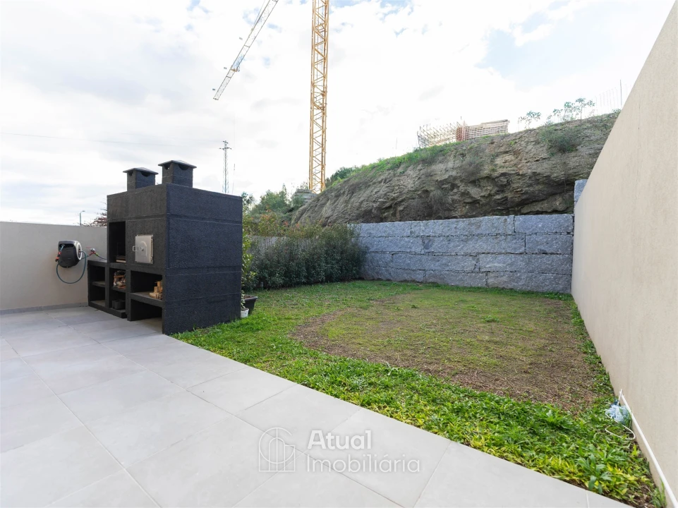 Moradia T3 para Venda em Guardizela Foto 20