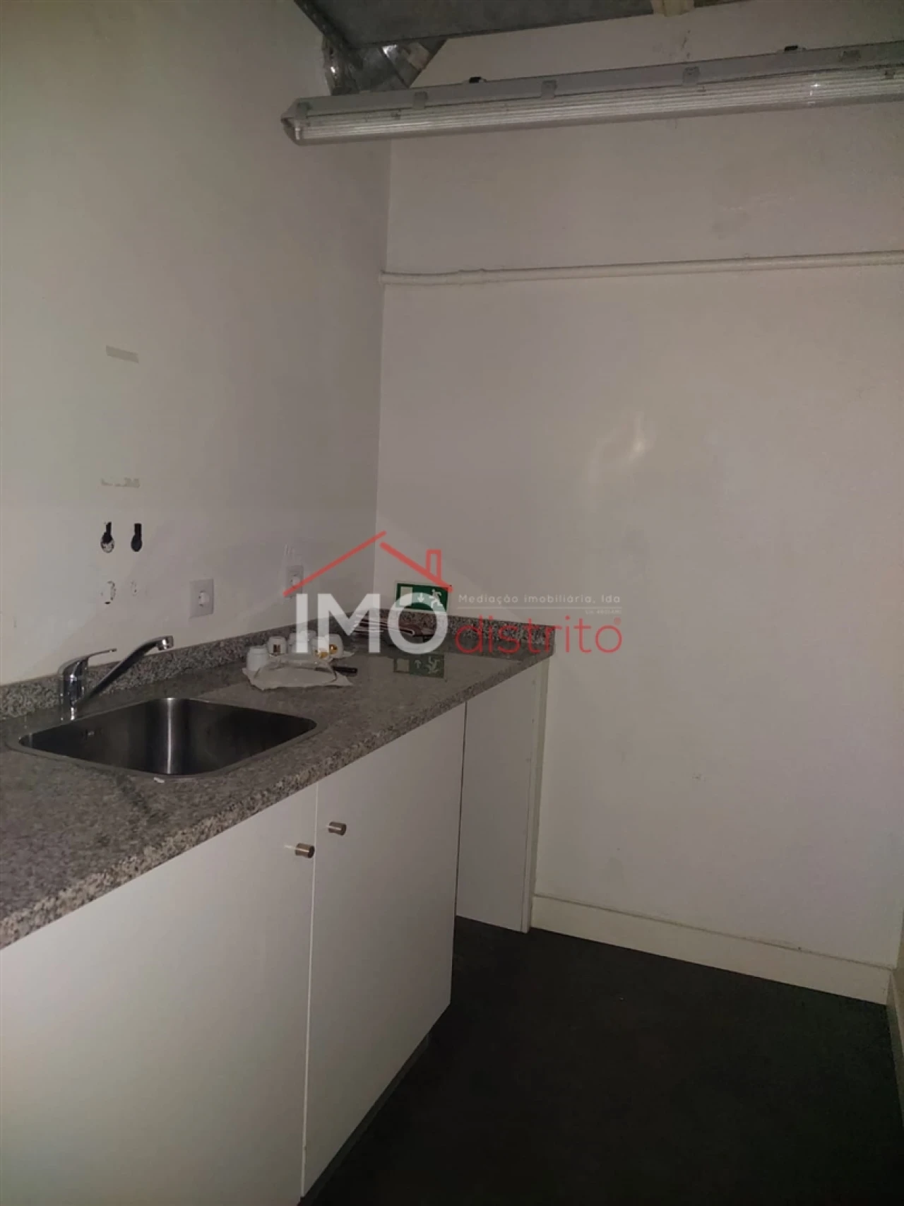 Loja para Arrendamento em Sé e São Lourenço Foto 8