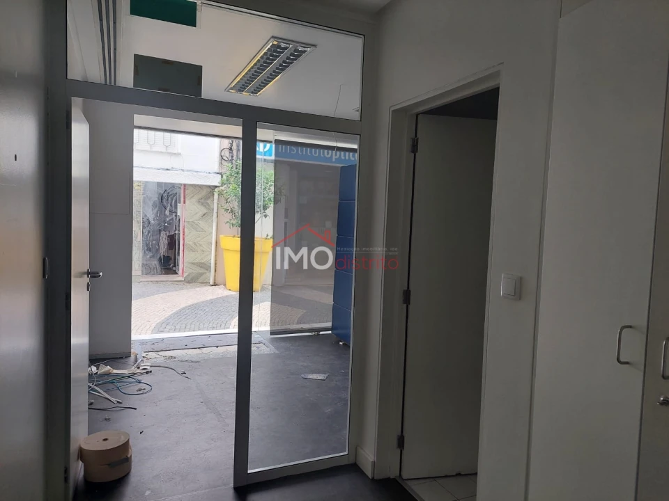 Loja para Arrendamento em Sé e São Lourenço Foto 6