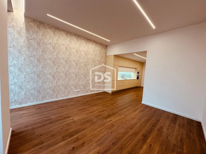 Apartamento T2 para Venda em Penafiel Foto 4