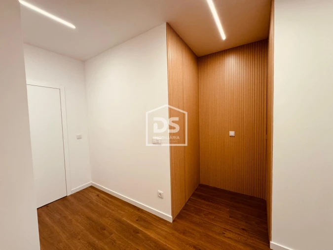 Apartamento T2 para Venda em Penafiel Foto 7