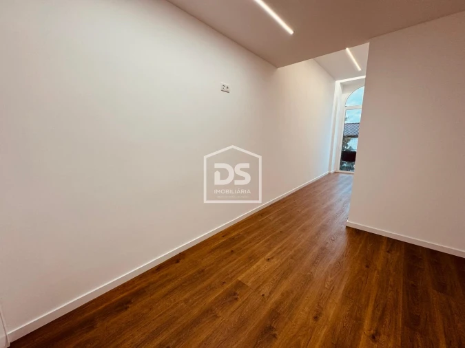 Apartamento T2 para Venda em Penafiel Foto 12