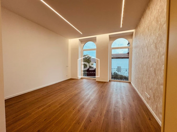 Apartamento T2 para Venda em Penafiel Foto 3