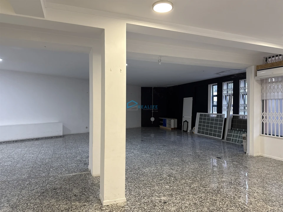 Loja para Arrendamento em Nossa Senhora da Conceição, São Pedro e São Dinis Foto 4