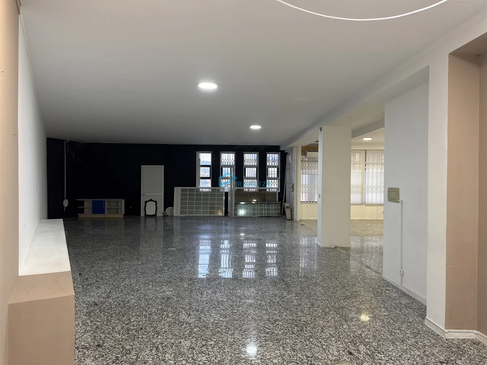 Loja para Arrendamento em Nossa Senhora da Conceição, São Pedro e São Dinis Foto 7